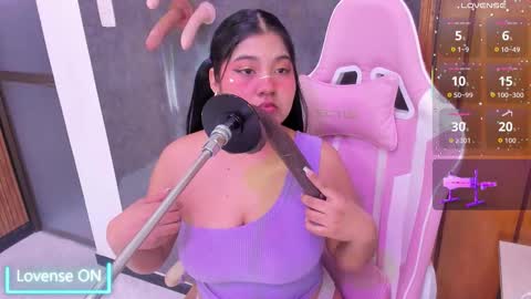 Snapshot of mysticlatina chatting on 11/19/25, 11:43 mysti online show from 11/19/25, 11:43