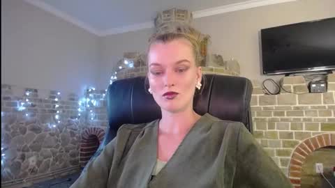 Snapshot of mysticvenus_ chatting on 09/16/25, 03:02 mysticvenus_ online show from 09/16/25, 03:02