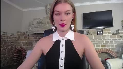 Snapshot of mysticvenus_ chatting on 09/17/25, 08:27 mysticvenus_ online show from 09/17/25, 08:27