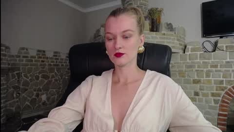 Snapshot of mysticvenus_ chatting on 09/24/25, 07:01 mysticvenus_ online show from 09/24/25, 07:01