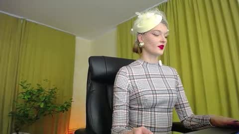 mysticvenus_ online show from 10/11/25, 01:42