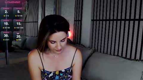 Snapshot of mystique_girl_ chatting on 06/27/26, 08:14 Angeline online show from 06/27/26, 08:14