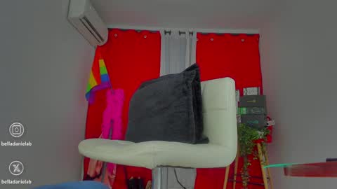 Snapshot of mysweetdanny chatting on 02/01/25, 07:26   IG belladanielab online show from 02/01/25, 07:26