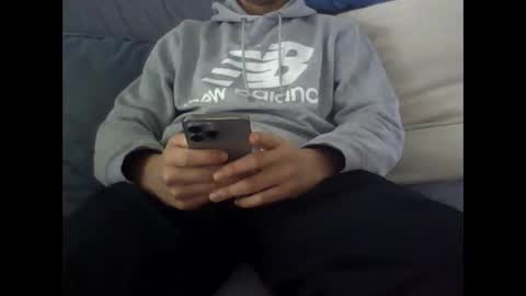 Snapshot of myszka chatting on 11/10/25, 12:37 myszka online show from 11/10/25, 12:37