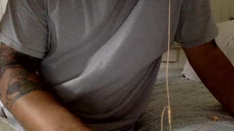 Snapshot of mywi11yisbiggy chatting on 02/16/25, 08:55 str8 dom alphaAsian Daddy type. sorry not bi or  curious but i dont judgediscrimenate. online show from 02/16/25, 08:55