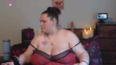 Snapshot of mzjuicybootay2169 chatting on 09/19/25, 07:47 Mzjuicybootay online show from 09/19/25, 07:47