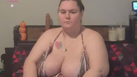 Snapshot of mzjuicybootay2169 chatting on 10/07/25, 12:13 Mzjuicybootay online show from 10/07/25, 12:13