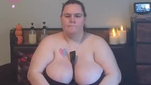 Snapshot of mzjuicybootay2169 chatting on 10/09/25, 08:29 Mzjuicybootay online show from 10/09/25, 08:29
