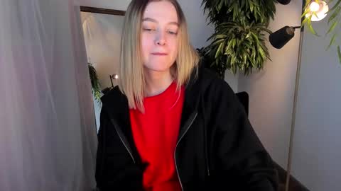 Snapshot of n0_nude chatting on 02/06/25, 04:03 Eva online show from 02/06/25, 04:03