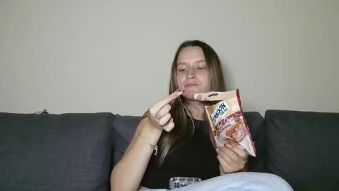 Eva online show from 02/20/25, 08:36