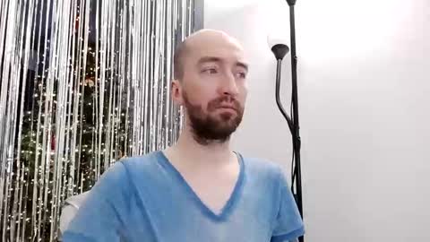 Snapshot of n22day22 chatting on 01/01/25, 09:20 Mr Bigmagnum online show from 01/01/25, 09:20