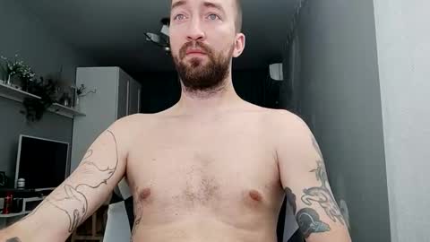 Snapshot of n22day22 chatting on 09/16/25, 10:44 Mr Bigmagnum online show from 09/16/25, 10:44