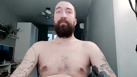 Snapshot of n22day22 chatting on 10/29/25, 02:19 Mr Bigmagnum online show from 10/29/25, 02:19