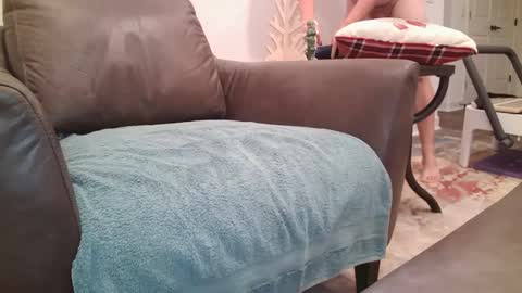 Snapshot of n2deeeep chatting on 12/24/24, 01:16 Lynn online show from 12/24/24, 01:16