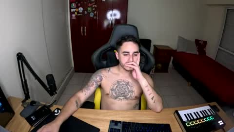 Snapshot of naaapu chatting on 12/18/24, 02:42 naaapu online show from 12/18/24, 02:42