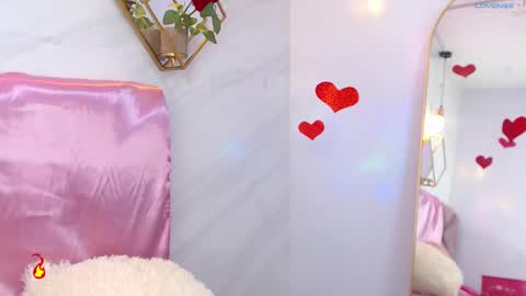 naamah_b online show from 02/15/25, 05:28