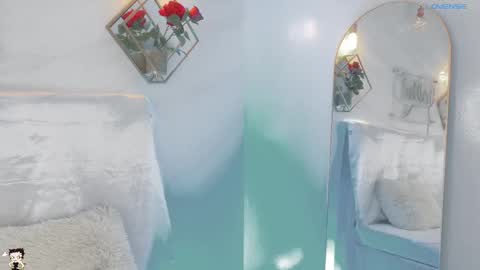 naamah_b online show from 10/07/25, 01:52