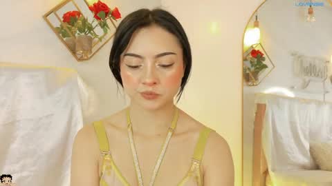 naamah_b online show from 03/19/26, 02:43