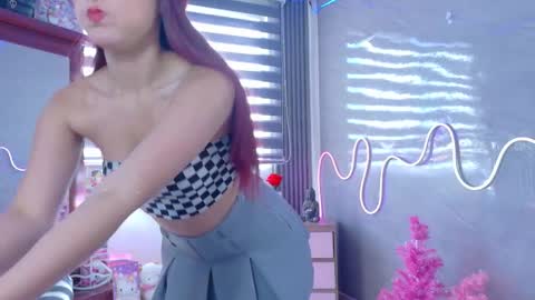 naaomi_cute online show from 12/15/25, 01:04