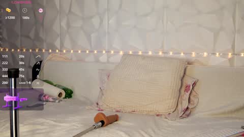 Snapshot of naathasa_ chatting on 01/10/25, 11:22 Naathasa online show from 01/10/25, 11:22