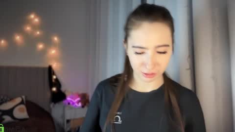 Snapshot of nabi_kiotaa chatting on 03/04/25, 12:18 Nabi online show from 03/04/25, 12:18