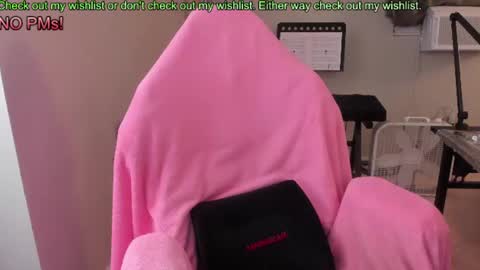 Snapshot of nacmar chatting on 07/04/26, 06:19 Natalie Marlo online show from 07/04/26, 06:19
