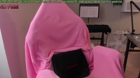 Snapshot of nacmar chatting on 07/05/26, 04:07 Natalie Marlo online show from 07/05/26, 04:07