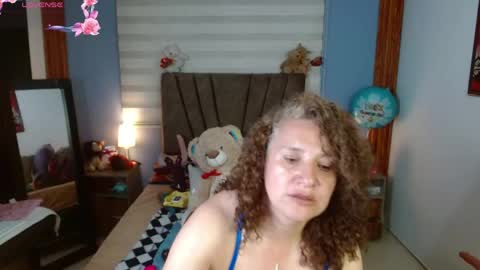 nadia_84 online show from 05/26/26, 12:12