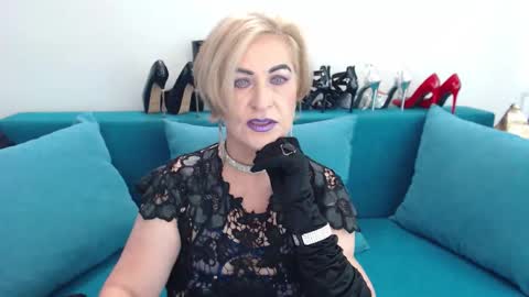 Snapshot of nadiafemdom chatting on 09/09/25, 10:15 NadiaFemDom online show from 09/09/25, 10:15