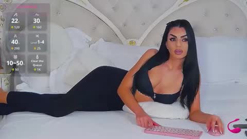 Michelle  online show from 10/23/25, 06:39