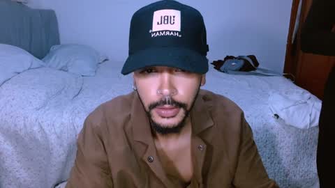 Snapshot of naduu__xx chatting on 02/02/25, 01:23 naduu__xx online show from 02/02/25, 01:23