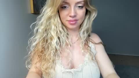 Nadyasoft online show from 01/15/25, 04:43