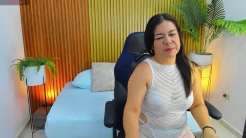 N A H I A online show from 09/12/25, 12:05