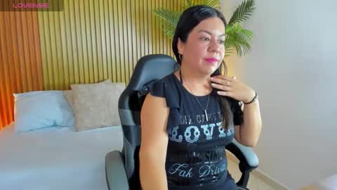 N A H I A online show from 11/04/25, 12:04