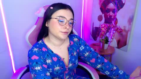  Nahia  online show from 04/10/26, 03:39