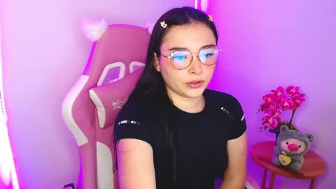 Snapshot of nahia__1 chatting on 05/28/26, 03:31 Nahia online show from 05/28/26, 03:31