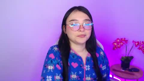  Nahia  online show from 06/20/26, 02:31