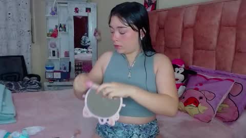 nahia cute     only   online show from 09/19/25, 02:07