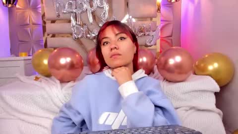 Snapshot of nahia_low chatting on 12/23/24, 08:44 Valeria online show from 12/23/24, 08:44