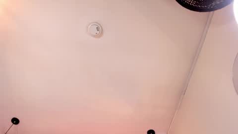 Snapshot of nahia_low chatting on 02/03/25, 05:18 Valeria online show from 02/03/25, 05:18