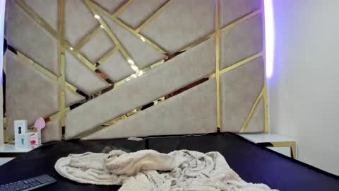 Snapshot of nahia_low chatting on 03/12/25, 10:37 Valeria online show from 03/12/25, 10:37