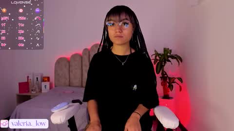 Snapshot of nahia_low chatting on 10/03/25, 12:40 Valeria online show from 10/03/25, 12:40