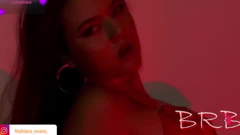 Snapshot of nahiara_evans_ chatting on 10/29/25, 06:09 NAHIARA EVANS online show from 10/29/25, 06:09