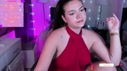 NAHIARA EVANS online show from 04/12/26, 02:33