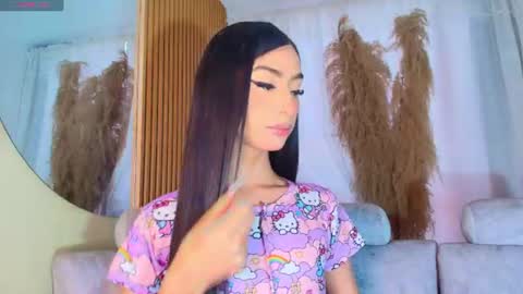 Snapshot of nahiavictoria chatting on 06/27/26, 11:26 NahiaVictoria online show from 06/27/26, 11:26