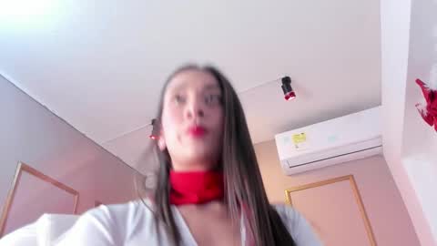 Snapshot of nahimithompson chatting on 12/22/25, 07:11 Nahimi online show from 12/22/25, 07:11