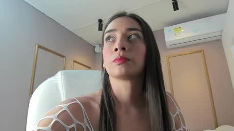 Snapshot of nahimithompson chatting on 01/10/26, 07:15 Nahimi online show from 01/10/26, 07:15