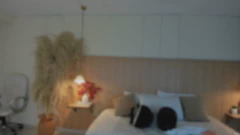 Snapshot of nahimithompson chatting on 06/30/26, 07:15 Nahimi online show from 06/30/26, 07:15