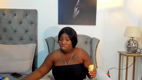 Snapshot of nahirobyy_ebonyy chatting on 11/28/25, 08:11 nahirobyy ebonyy online show from 11/28/25, 08:11