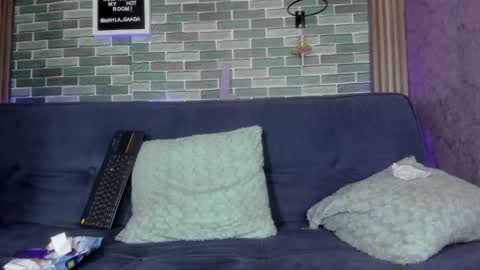 Nahla online show from 05/15/26, 11:23